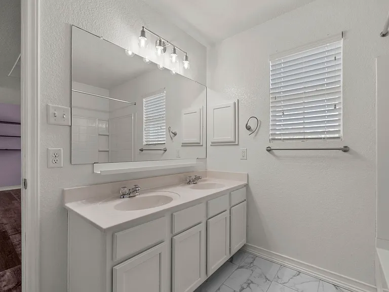 3814 Flyer Vis — Photo 17