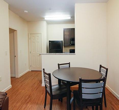 4th image of 1205 W 24th St #214