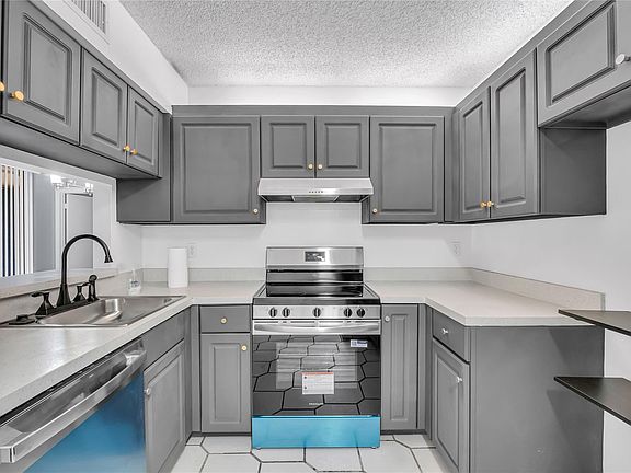 4th image of 10690 NW 14th Street #136