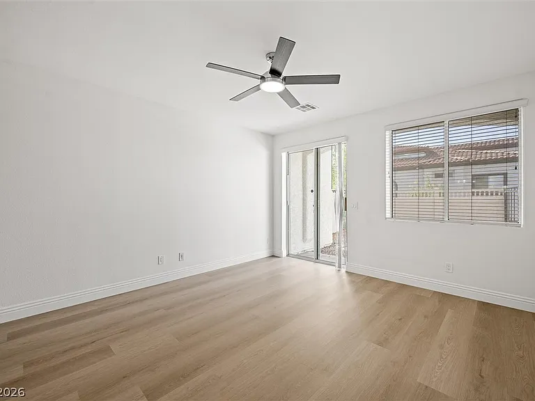 1087 Luna Eclipse Ln #2 — Photo 10