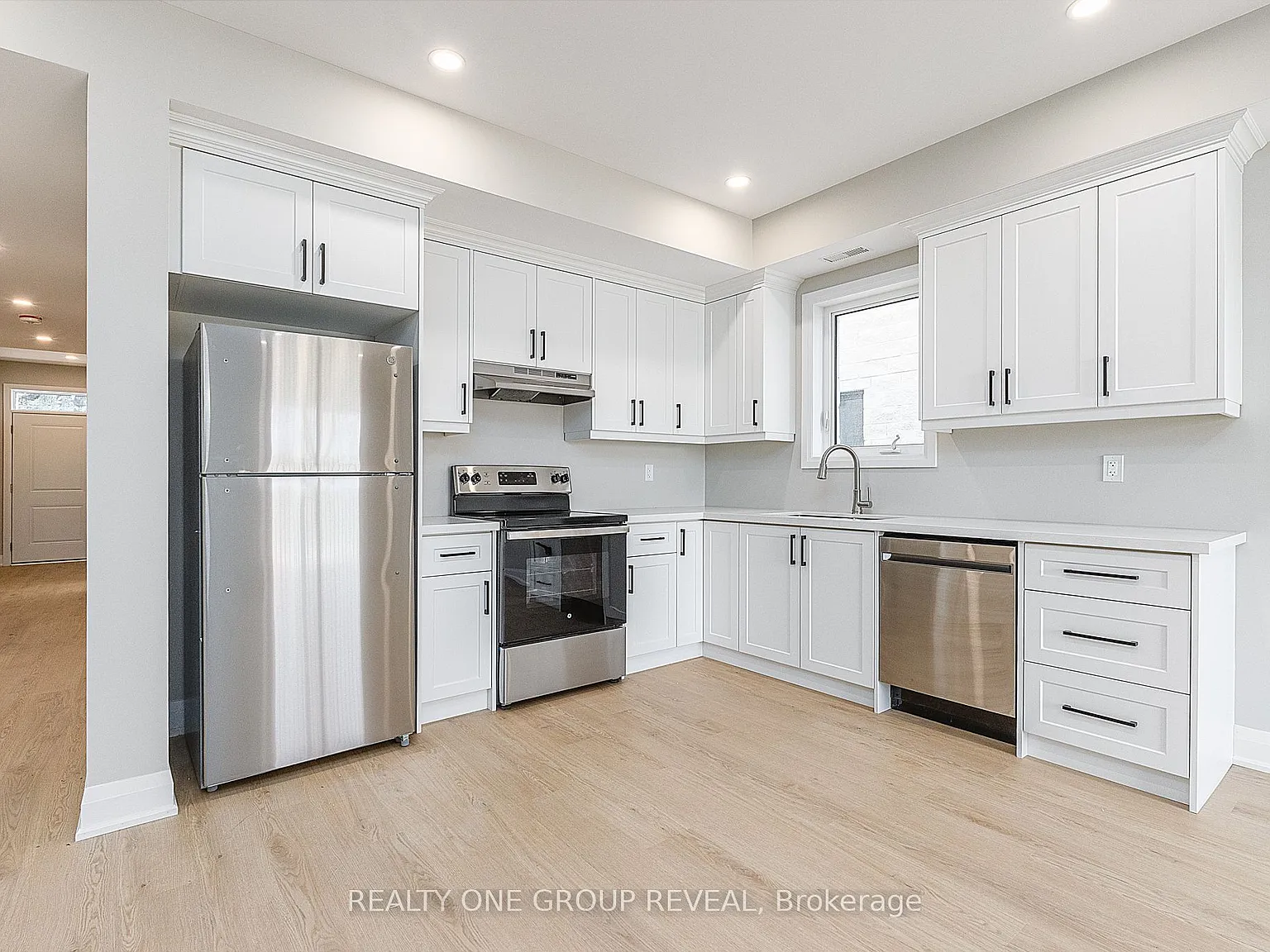 2 bed, $2,500 — Photo 2