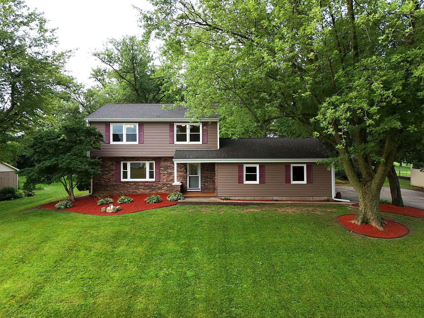 24049 Hillcrest Dr, Sterling, IL 61081 | Zillow
