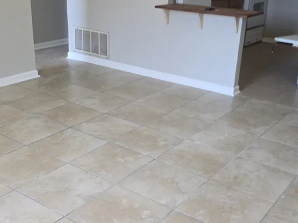 2804 34th Ave APT E3, Gulfport, MS 39501