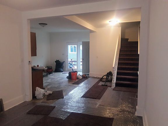 4th image of 753-55 S Shea Ave #753