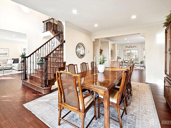 4th image of 1121 N Washington Ave #23