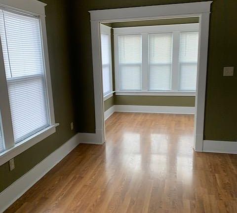 5th image of 621 Vine St