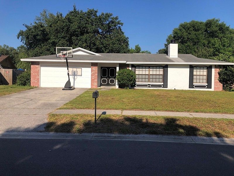 1st image of 628 Applewood Ave