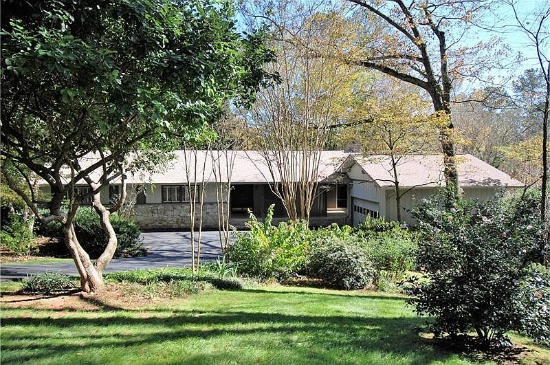 2nd image of 2063 Deborah Dr