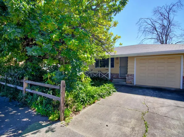 402 W 14th St, Davis, CA 95616