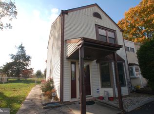 623 Chaucer Ct, Warminster, PA
