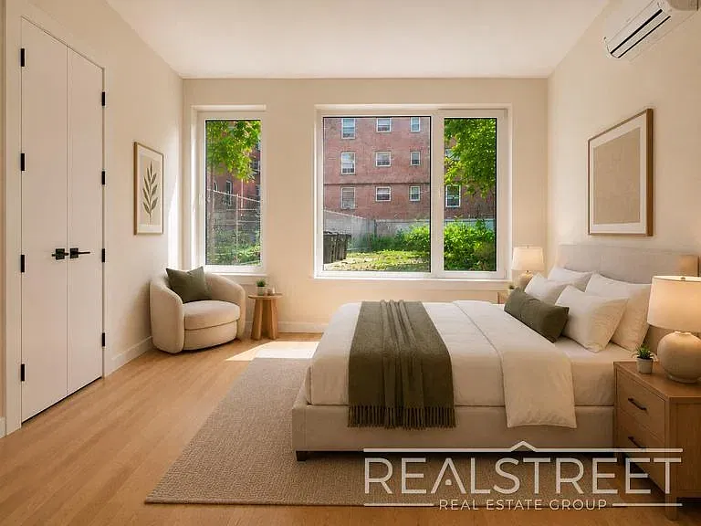 729 Rogers Ave #1R