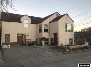419 6th St, Rawlins, WY 82301