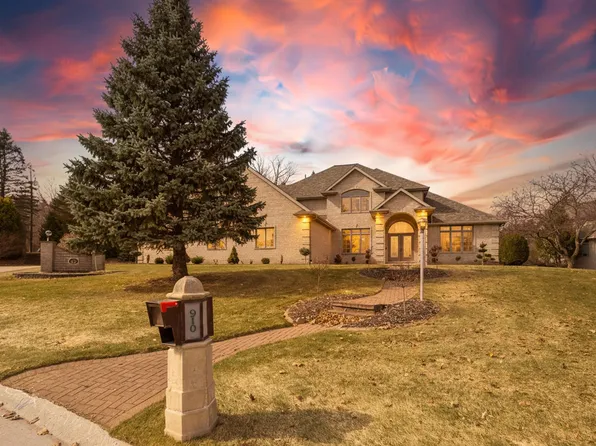 910 Kings Point Ct, Oneida, WI 54155