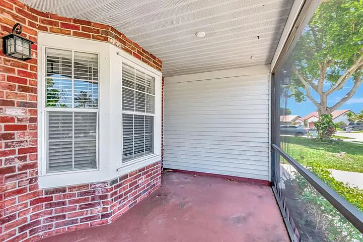 4 bed, 1190 sqft, $3,950 — Photo 2