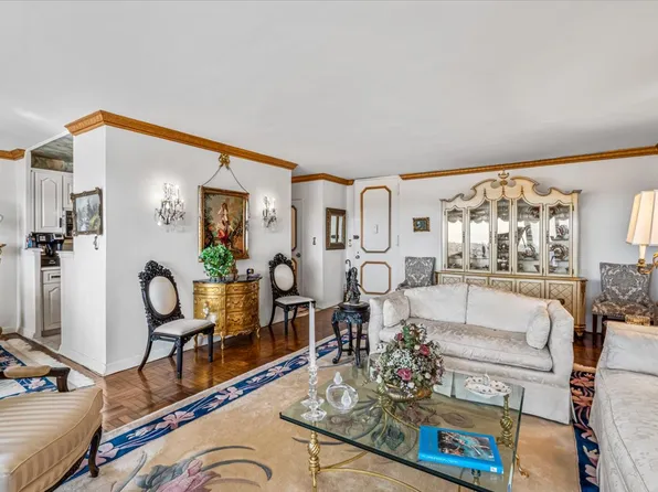 166-25 Powell Cove Boulevard image 11 of 18