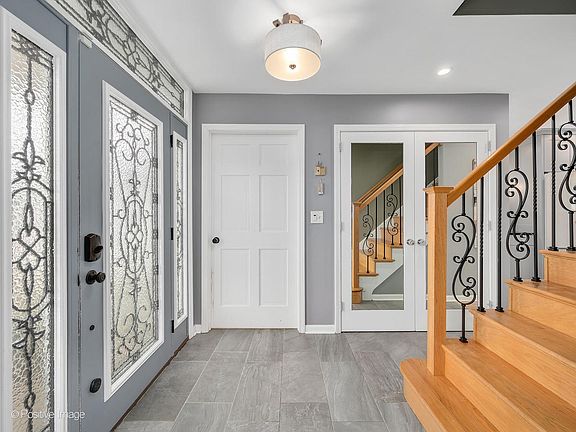 3rd image of 1450 Oak Hill Ct