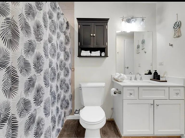 379 Sandhurst Cir — Photo 14