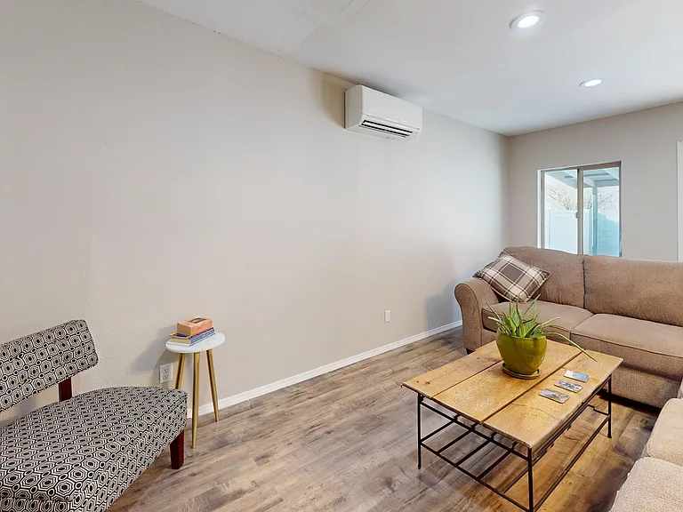 2080 E Greenway Dr #2 — Photo 4
