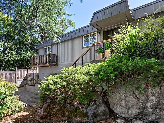 5th image of 944 Summerfield Road
