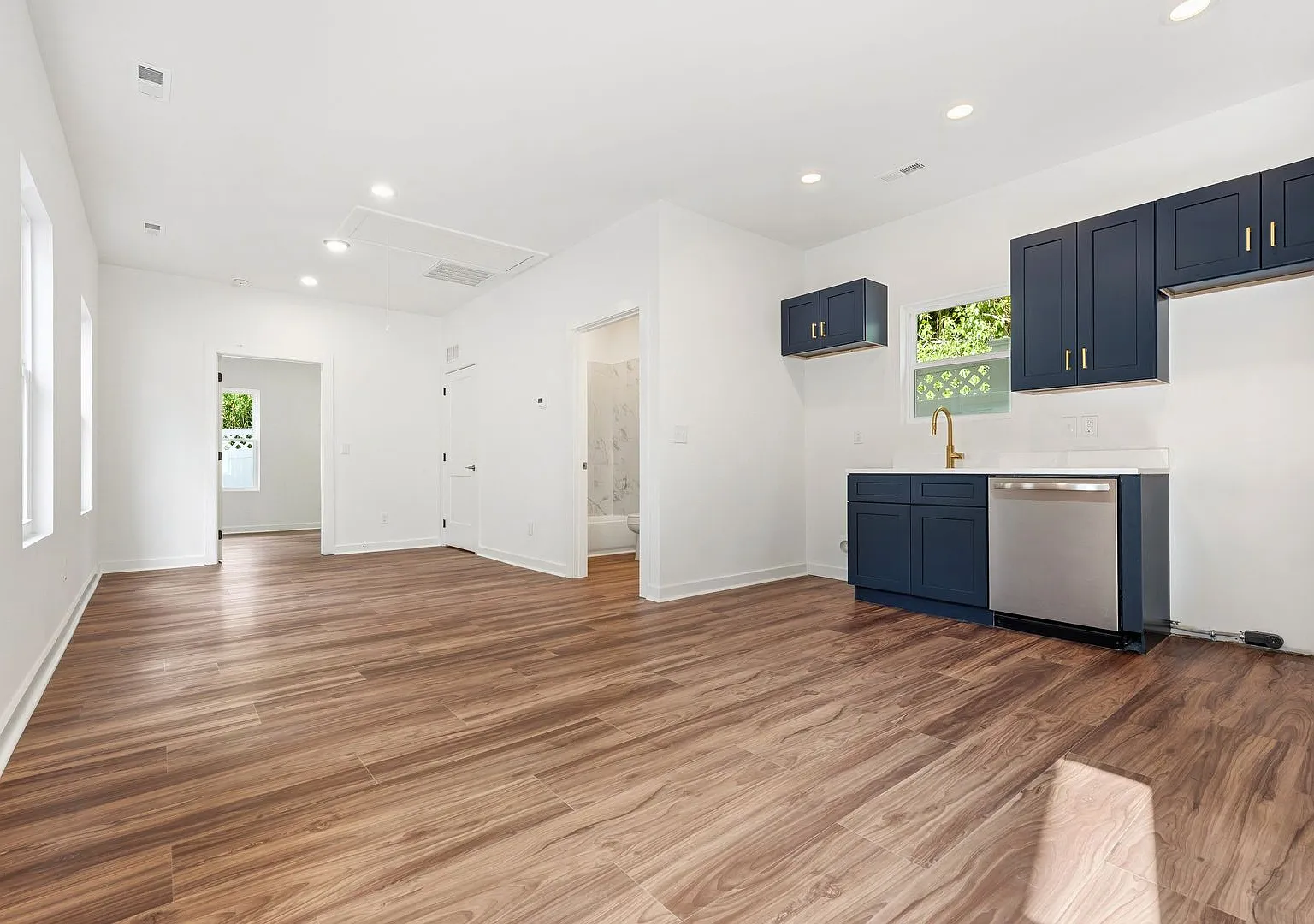 Available Now! Charming, Private, And Brand New 1br/1ba Adu Near Duke University! — Photo 3