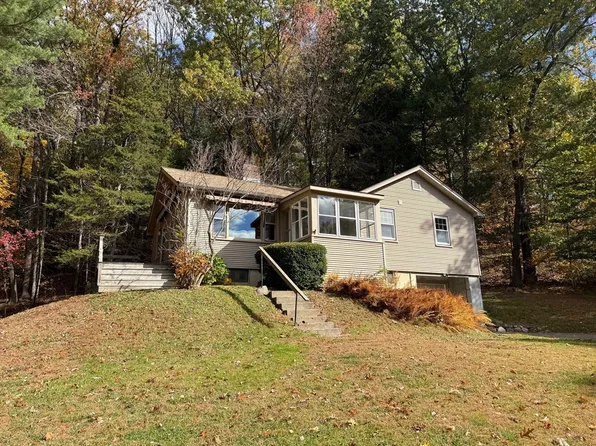 7 Stage Rd, South Deerfield, MA 01373
