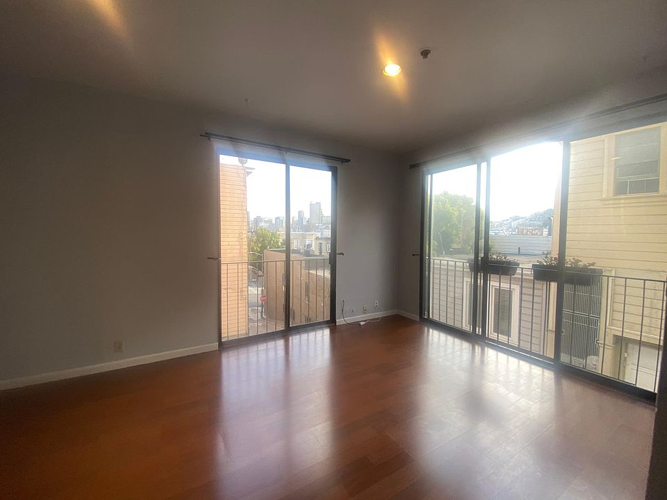 1st image of 26 Genoa Pl APT 2