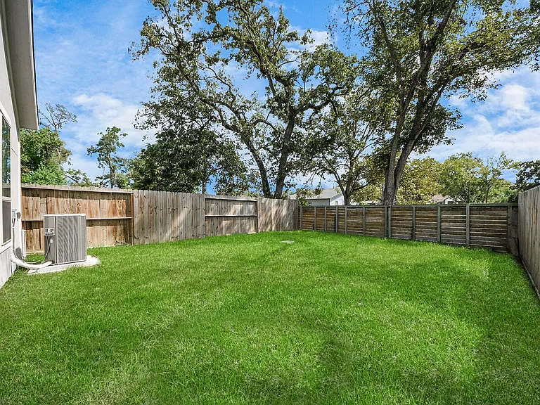 8420A Lanewood Dr — Photo 36