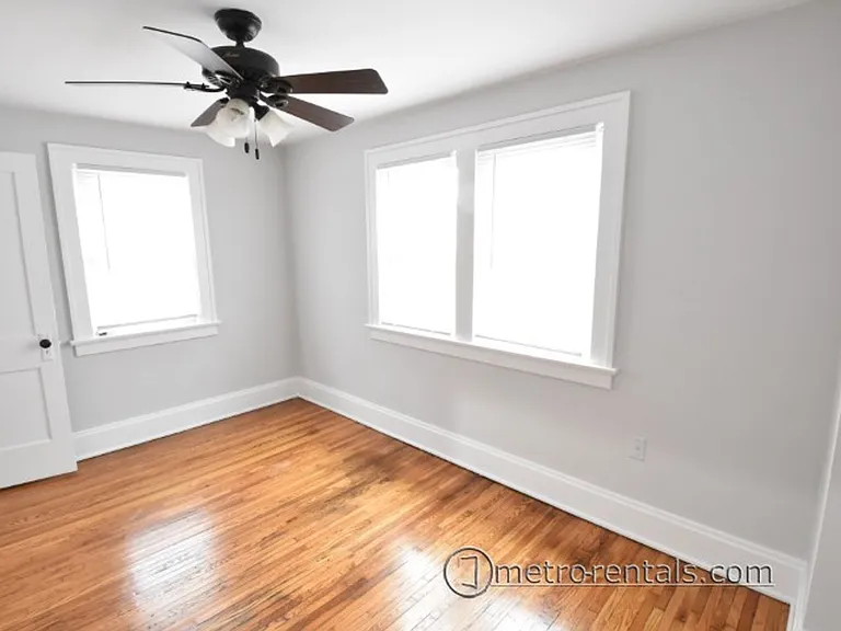 333-335 E Duncan St — Photo 22