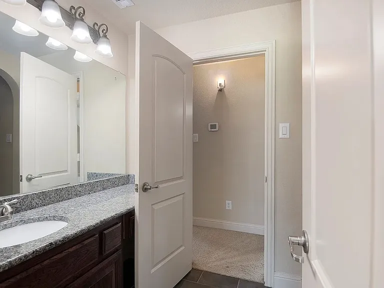 5845 Tuleys Creek Dr — Photo 4