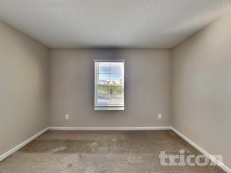 56 Raphael Ln — Photo 15