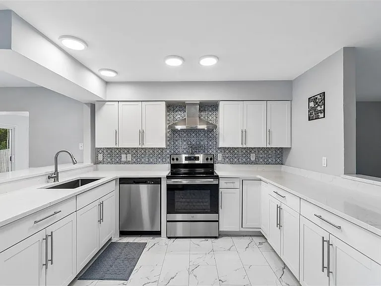 8120 Brown Pelican Ave — Photo 2