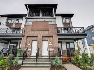 422 Lapland Point, Ottawa, ON K2V0S2