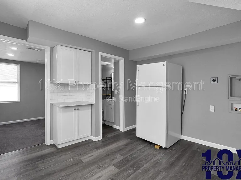 2767 Hiawatha St — Photo 8