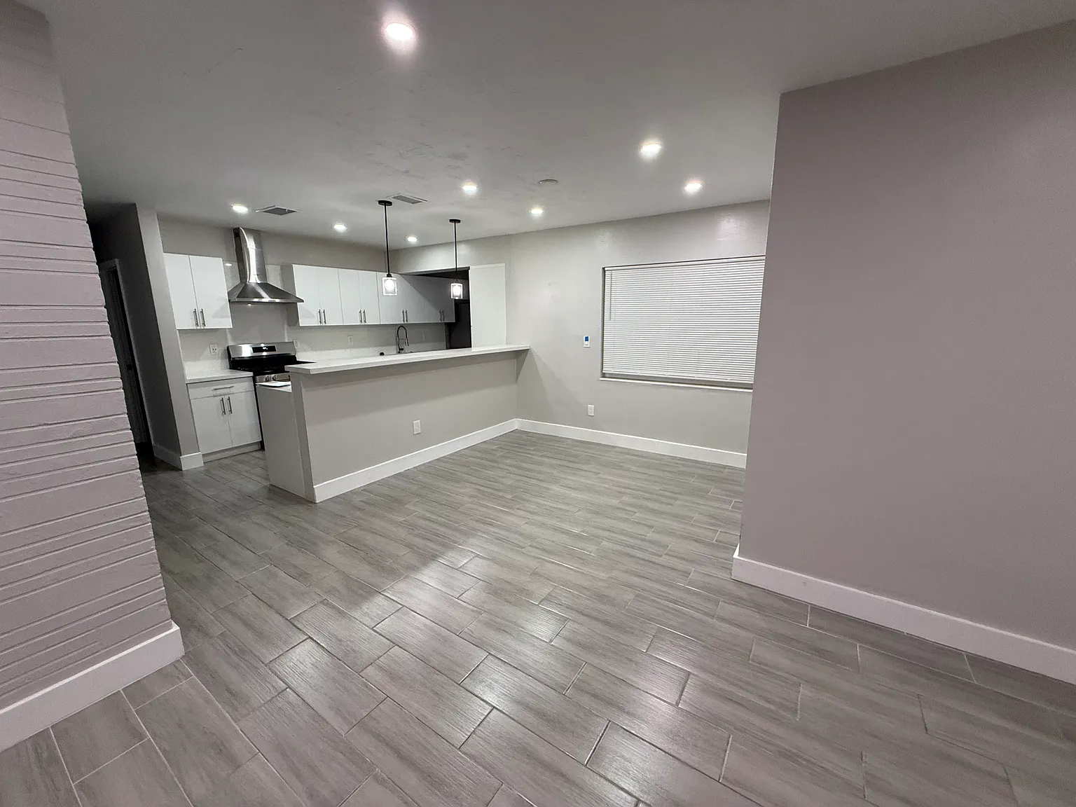 4 bed, 1549 sqft, $3,900 — Photo 2