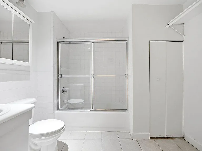 88 Fulton St #L6 — Photo 10