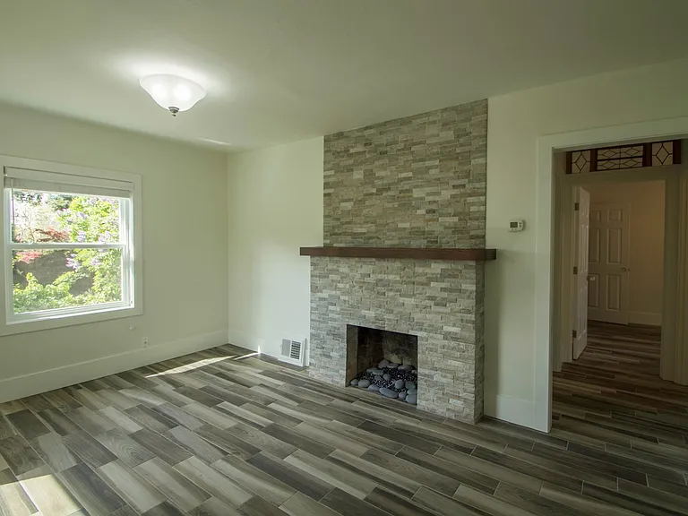 7211 12th Ave NE — Photo 5