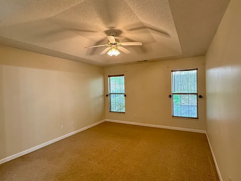 1840 Arborwood Dr — Photo 7