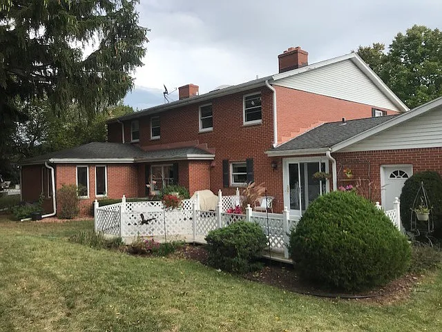 3730 Foxwood Rd — Photo 4