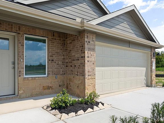 3rd image of 3525 Longhorn Valley St