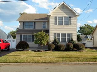 52 Birch St, Port Reading, NJ 07064
