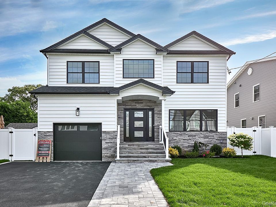 1st image of 104 Maeder Avenue