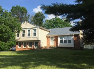 15116 Bernadette Ct, Chantilly, VA 20151