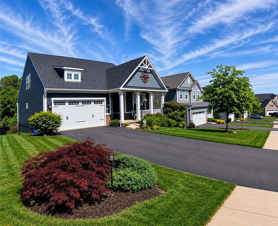 1st image of 203 Foxtail Cir