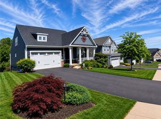 203 Foxtail Cir, Coraopolis, PA 15108
