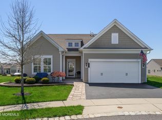 6 Kenilworth Ln, Manchester, NJ 08759