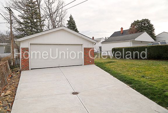 2nd image of 4937 E 93rd St