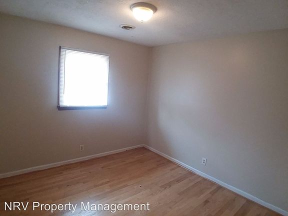 5th image of 265 Fisher St