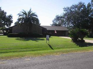 304 Bayou Dr, Beaumont, TX 77705