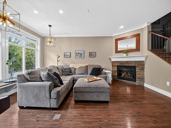 4th image of 45762 Safflower Cres #16