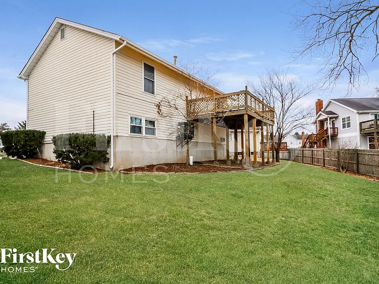 1831 Florine Ct — Photo 14